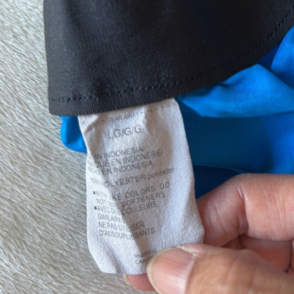 Under Armour Swim Trunks Size Large - Picture 5 of 12